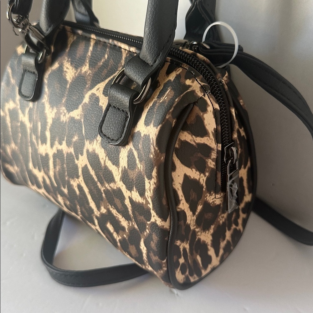 NWTRare Luv Betsey Johnson Leopard Print Mini Barrel Bag CrossbodySatchelCheetah - Picture 7 of 16